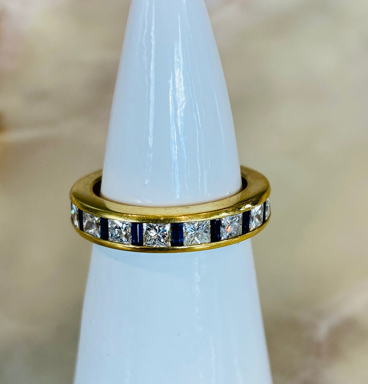 18KT 2.14CTW PC DIA AND .64CTW SAPH BAND