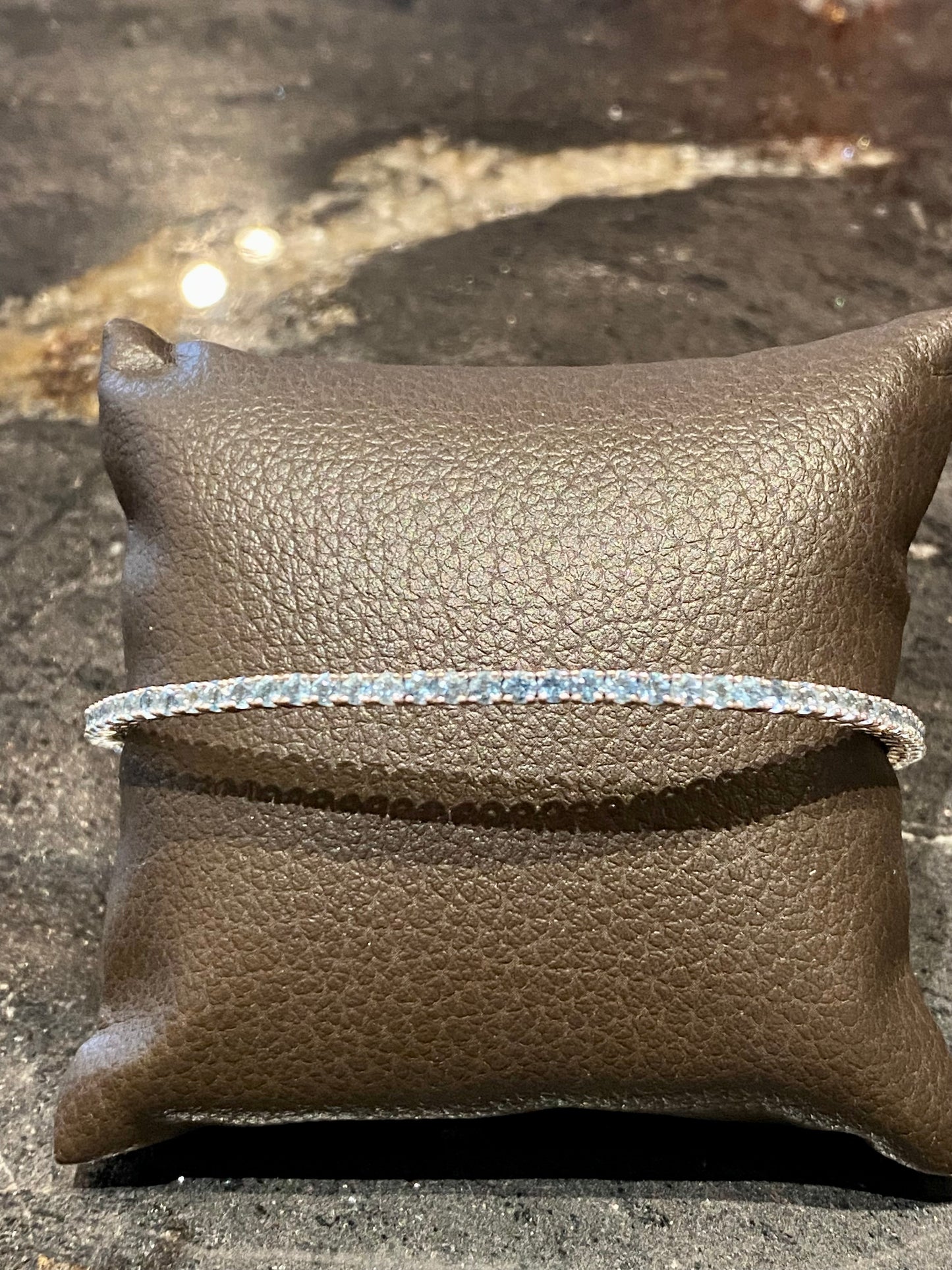 18K BLUE TOPAZ BANGLE