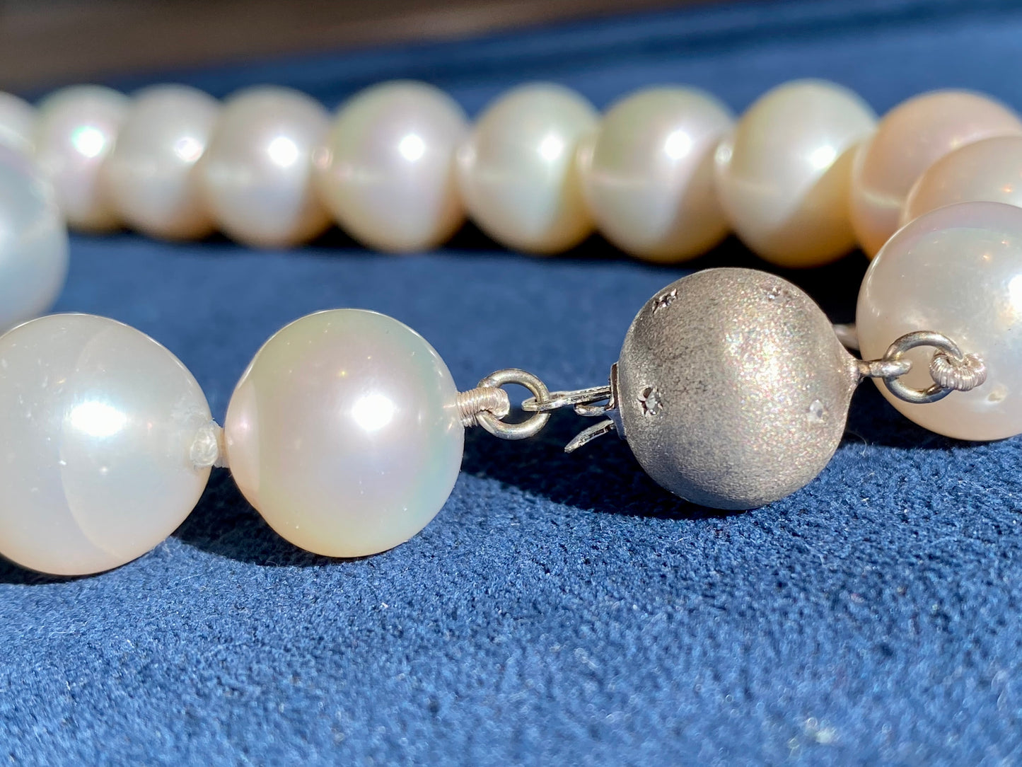 White South Sea Cultured Pearl Necklace
