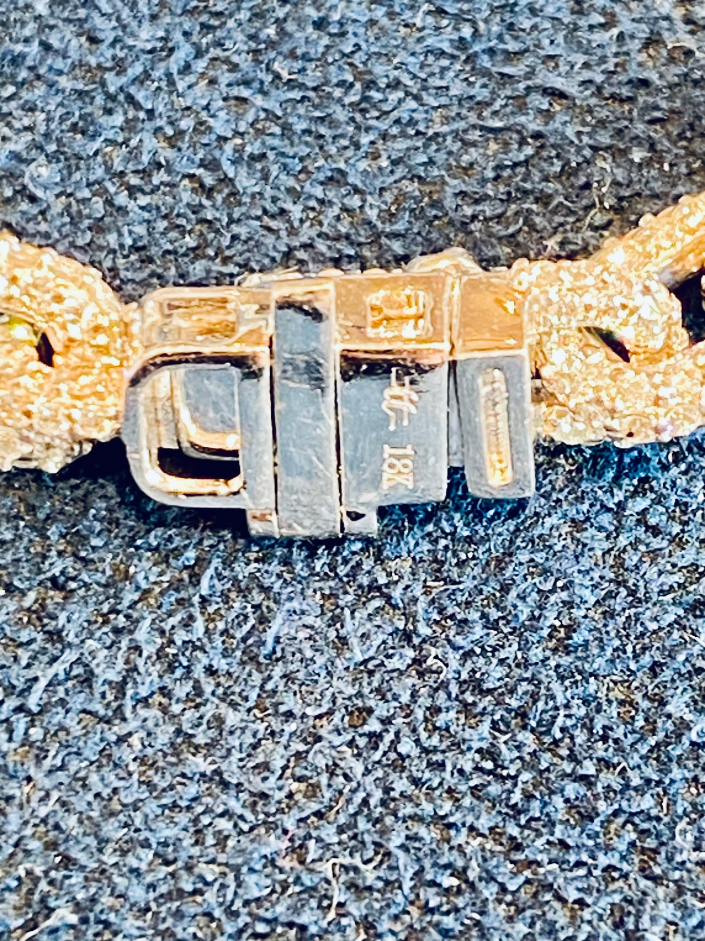 18KW 7.56ctw Pave Diamond Open Link Bracelet