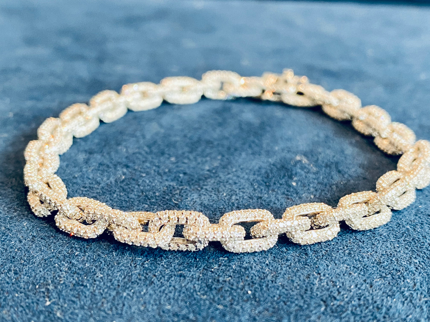 18KW 7.56ctw Pave Diamond Open Link Bracelet