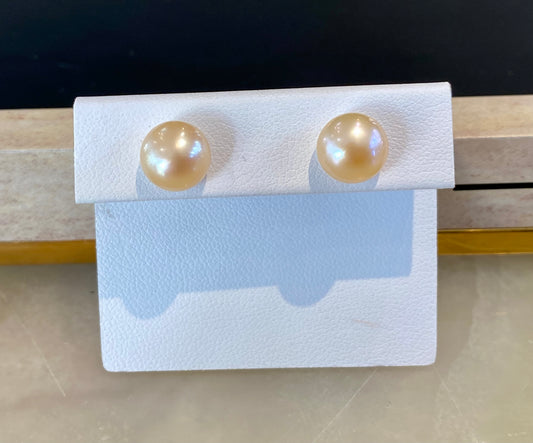 14KW PEACH BUTTON PEARL STUDS