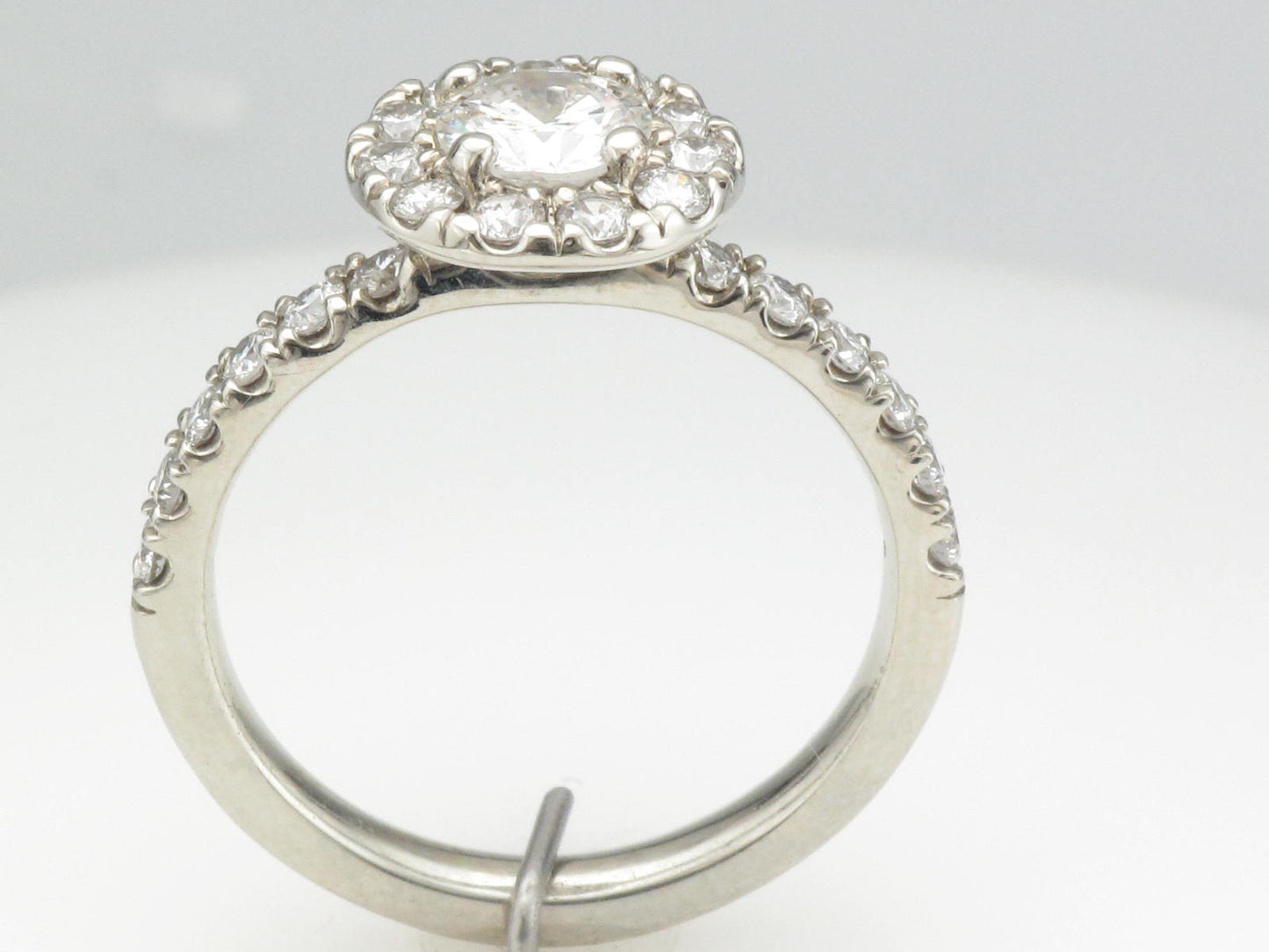 18KW Round Brilliant Diamond Ring with Diamond Halo