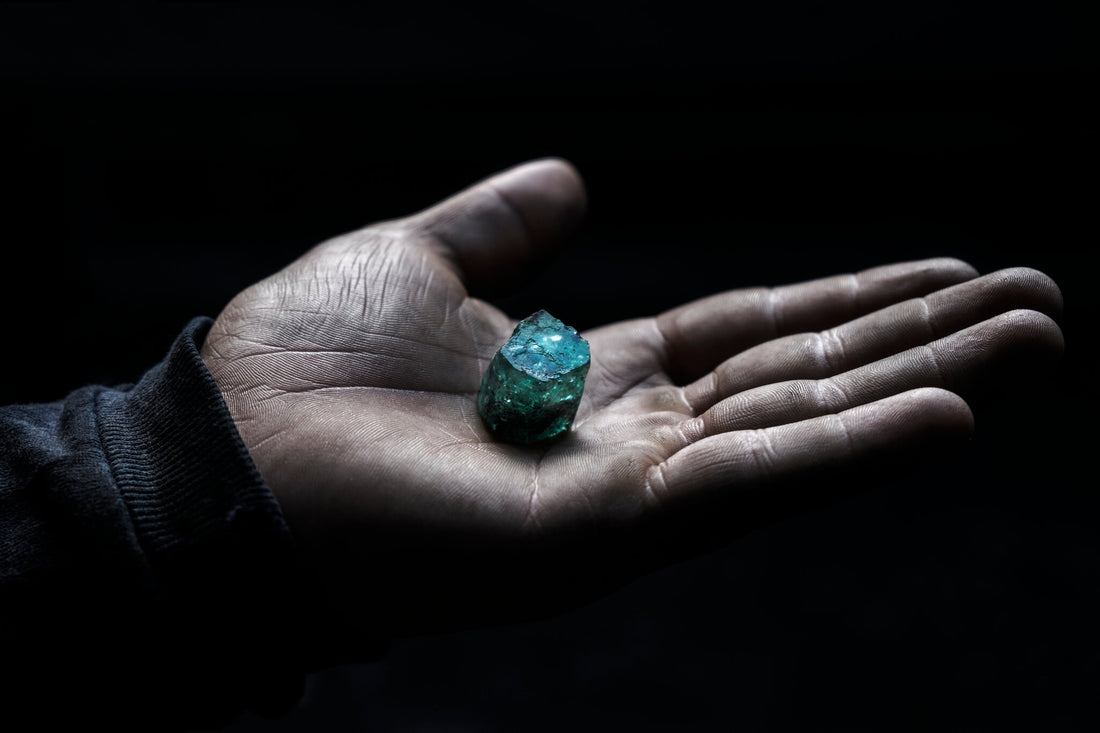 NY Times Journalist provides a compelling insight into Columbia's Emerald Mines