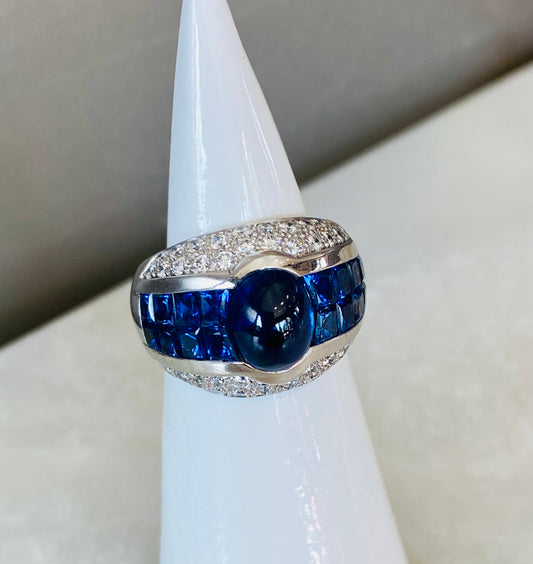 18K BLUE SAPPHIRE AND DIAMOND RING