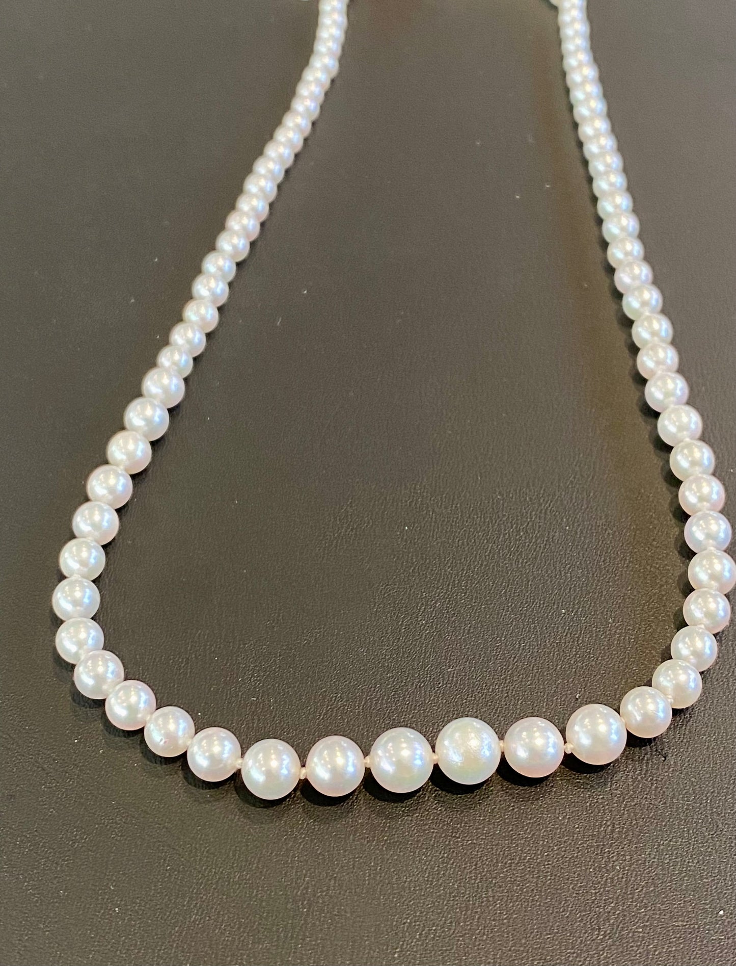 14KR GRADUATED AKOYA PEARL NECKLACE