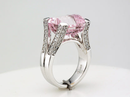 18KW Kunzite Diamond Ring