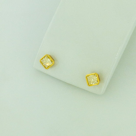 18KY Natural Yellow Diamond Earrings