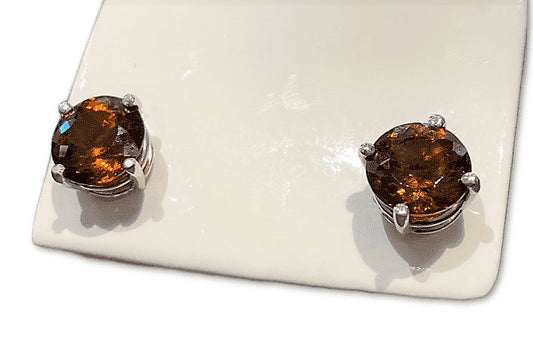 14KW MALI GARNET STUDS