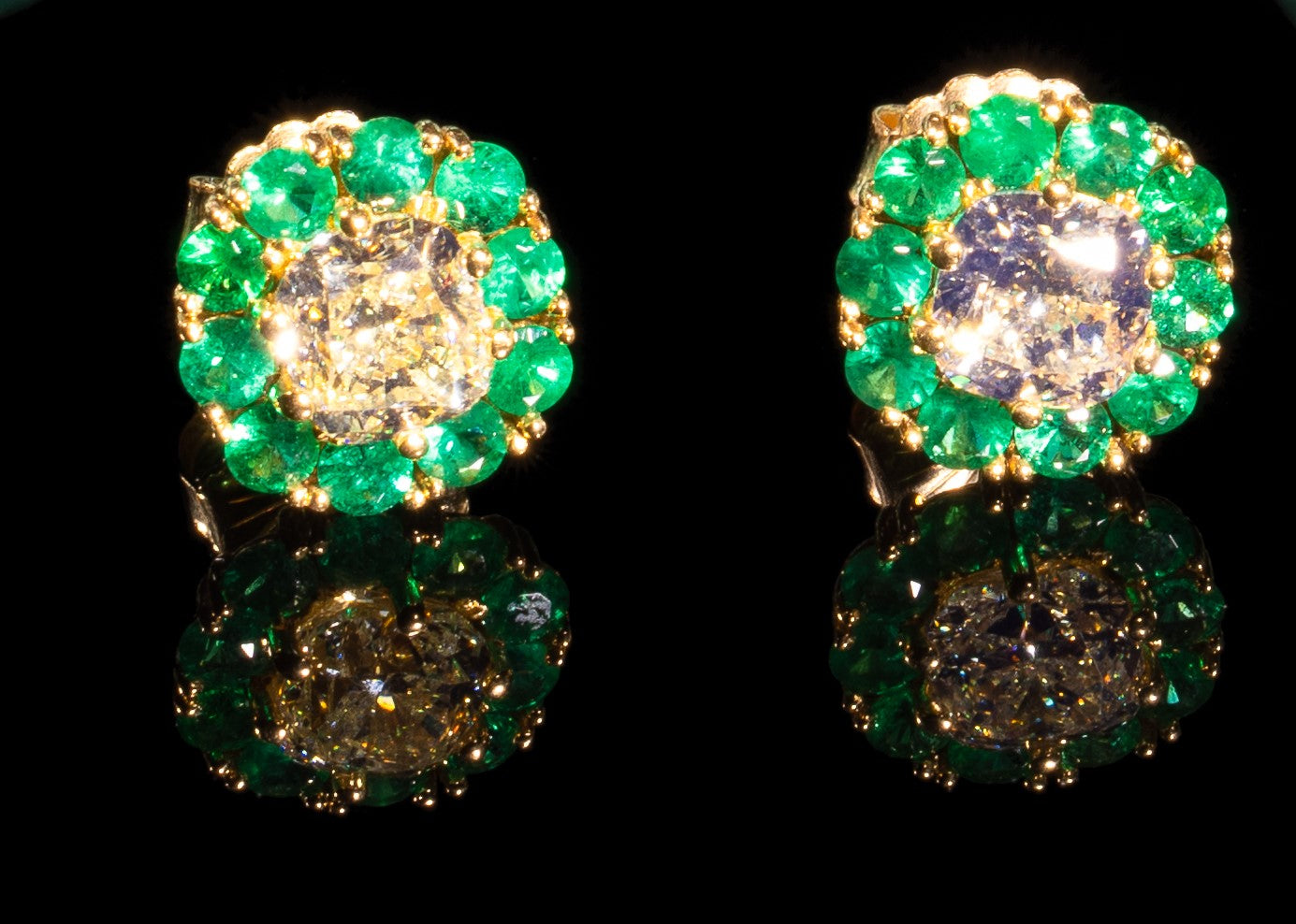 18KY Diamond Earrings with Emerald Halos