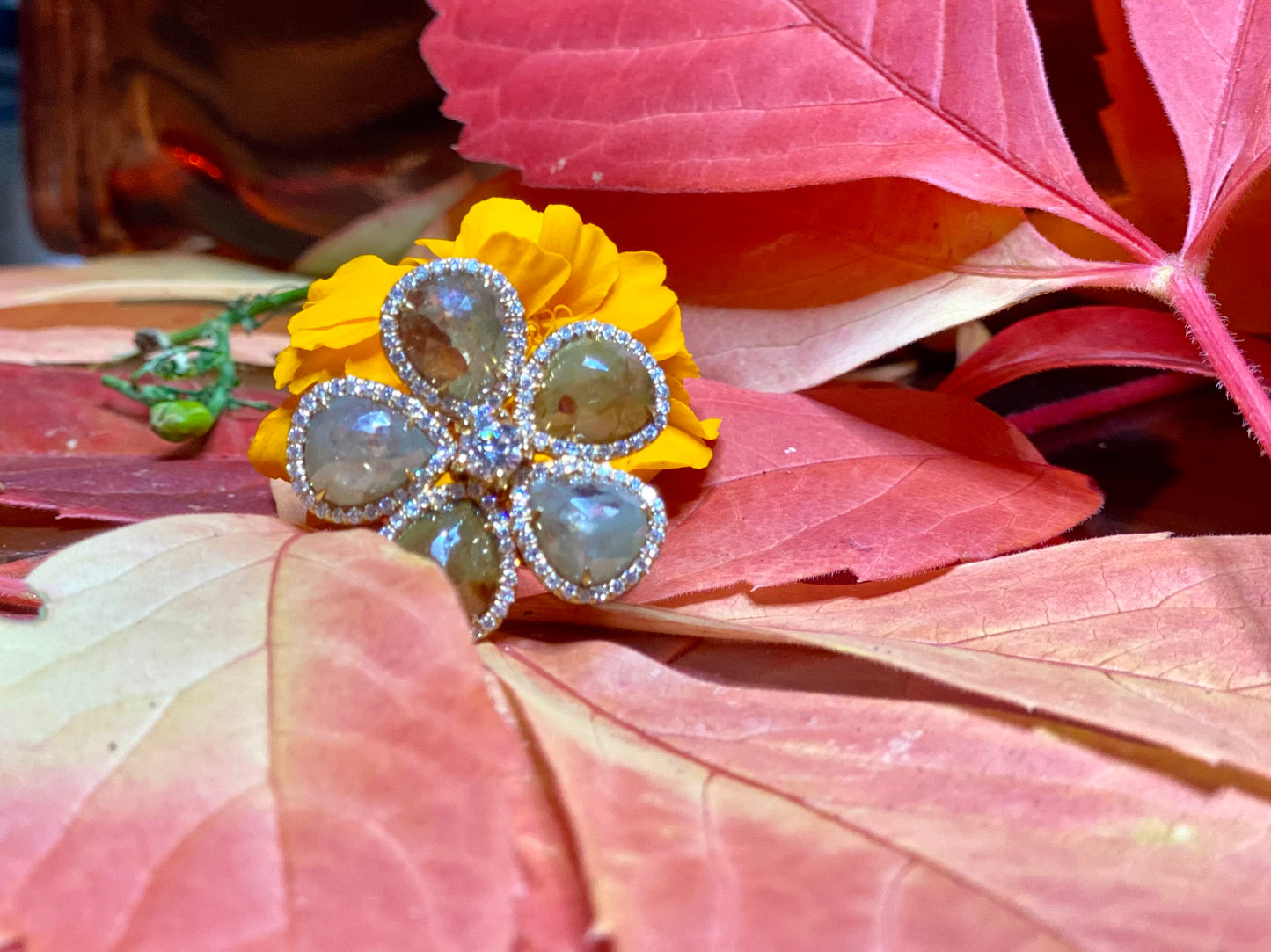 18KR Colored Diamond Flower Ring