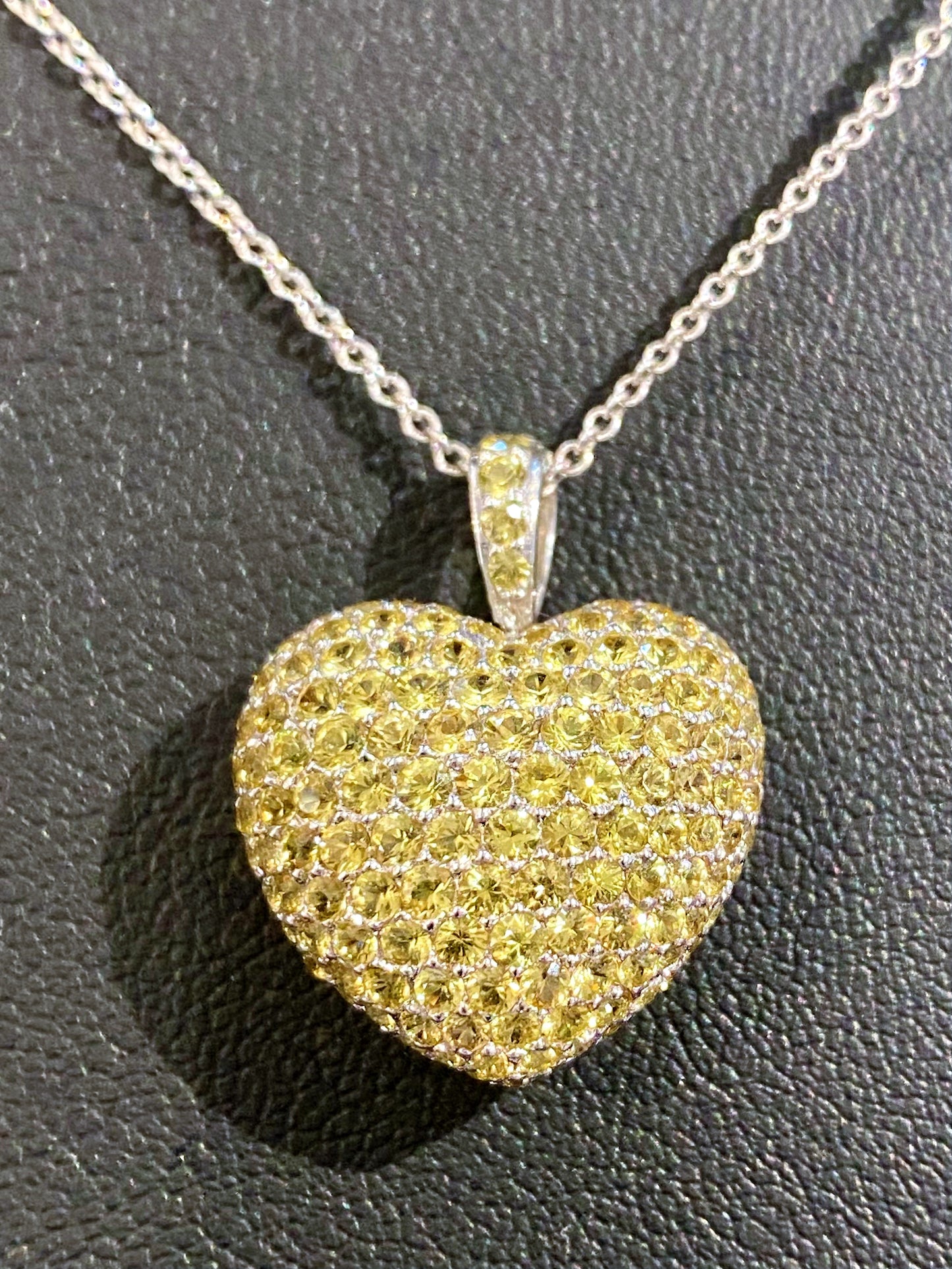 18KW YELLOW SAPPHIRE PUFF HEART NECKLACE