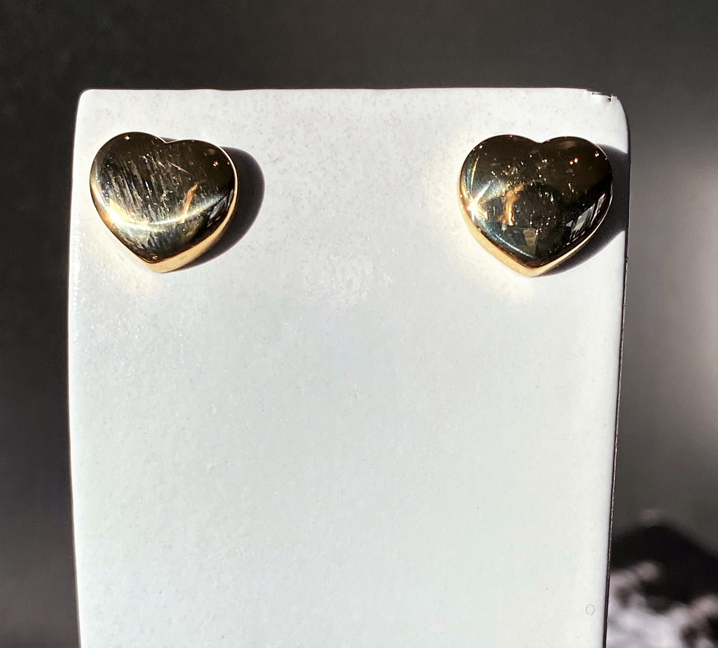 18K HEART STUDS