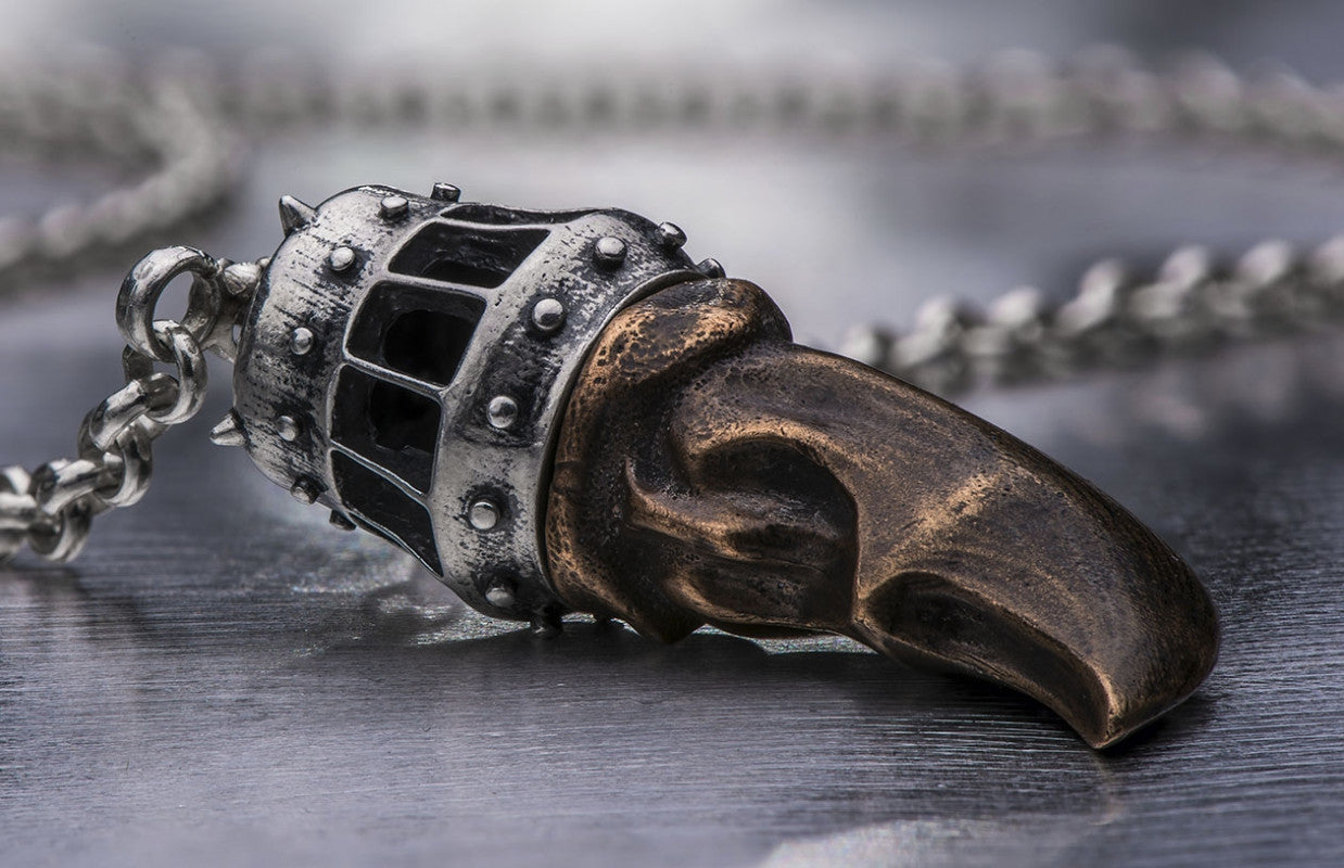 WILLIAM HENRY KING'S CLAW NECKLACE